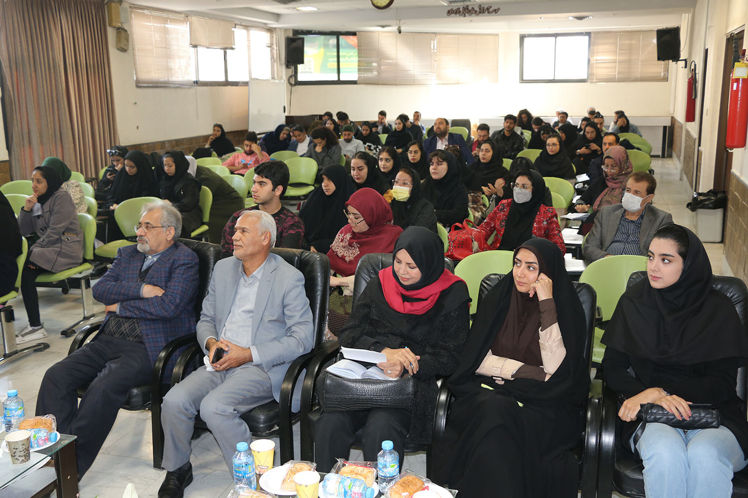 گزارش تصویری از جشنواره شعر دانشجویی اقبال