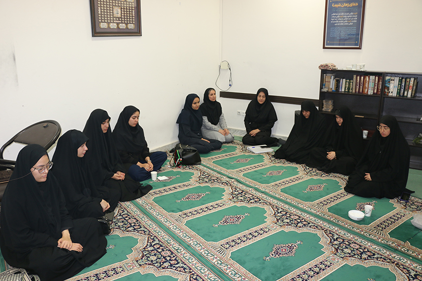 برگزاری مراسم عزاداری سالروز شهادت امام جعفر صادق (ع) با یاد و خاطره شهدای دانش آموز میناب