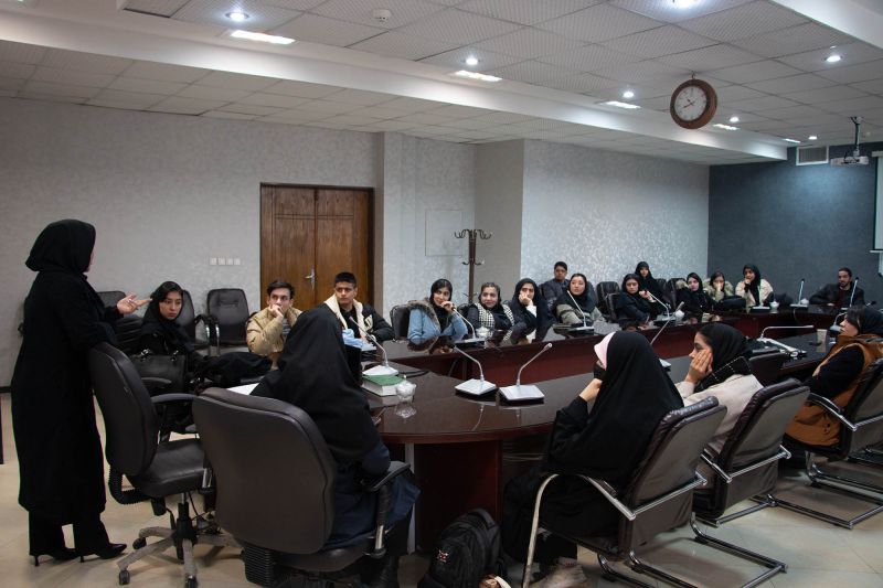 کارگاه آموزشی «مهارت‌های پیش از ازدواج و تقویت اعتمادبه‌نفس»