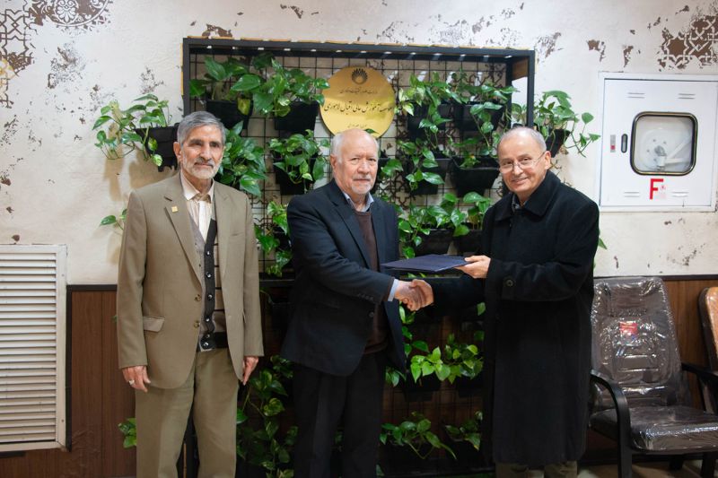 تقدیر از دکتر علیرضا ناجی میدانی؛ عضو هیات علمی بازنشسته گروه مکانیک